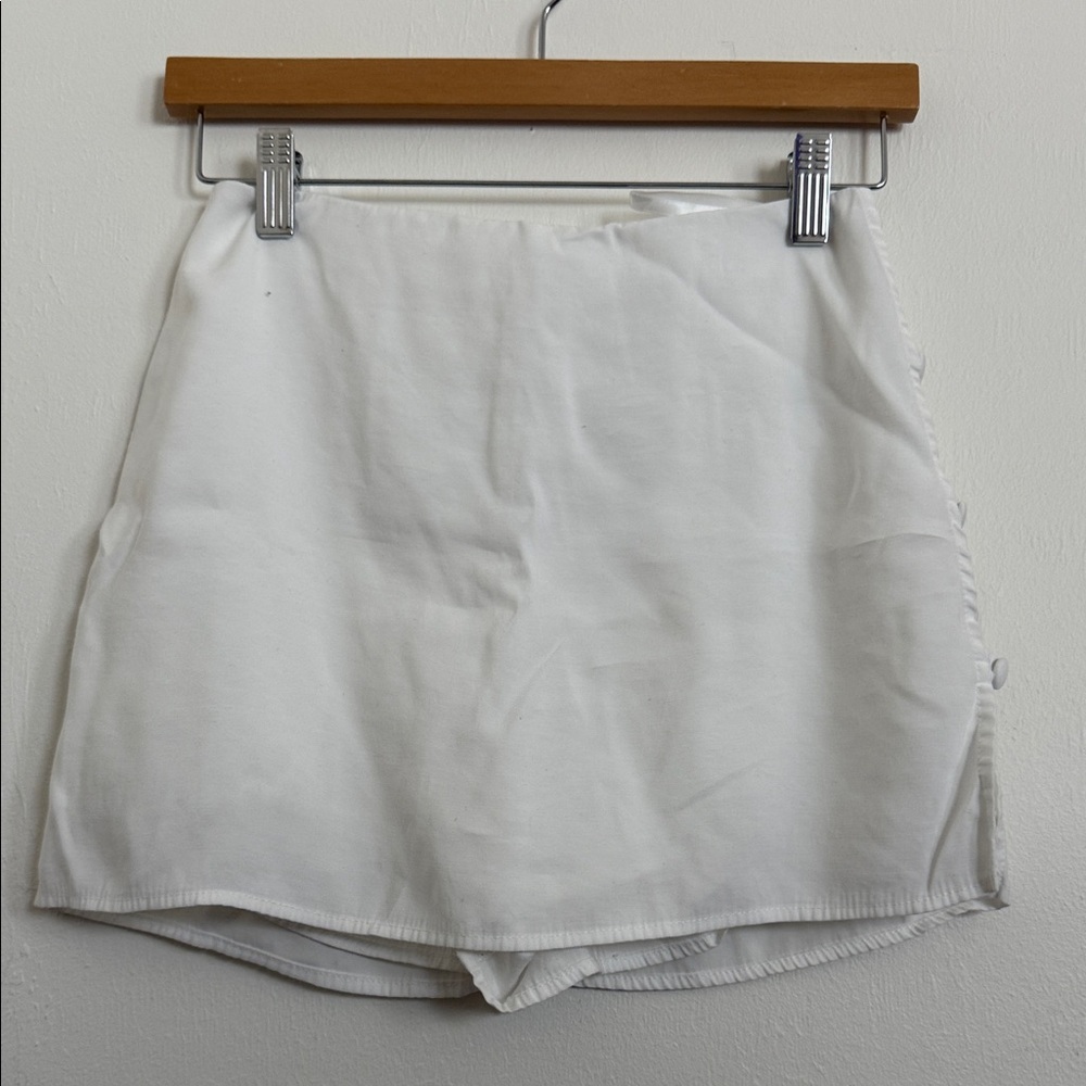 American Threads White Skort